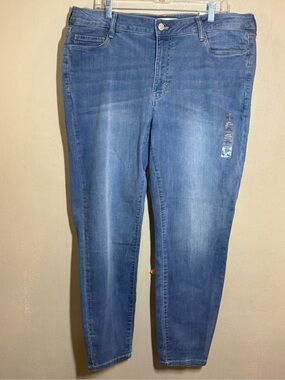 NWT Women’s Sonoma Skinny All About Comfort Jeans 18W Long